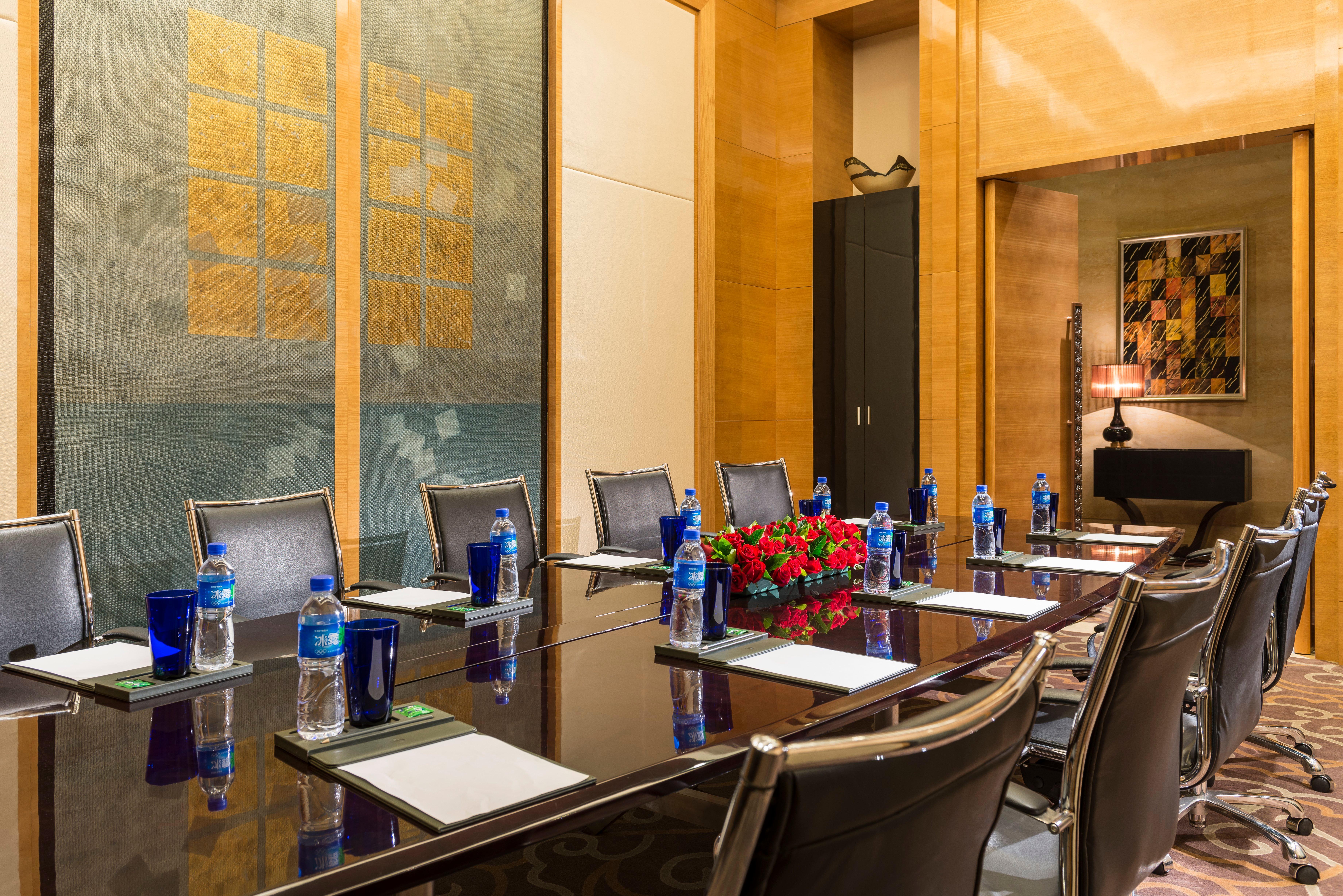 Отель Intercontinental Shijiazhuang By Ihg Экстерьер фото