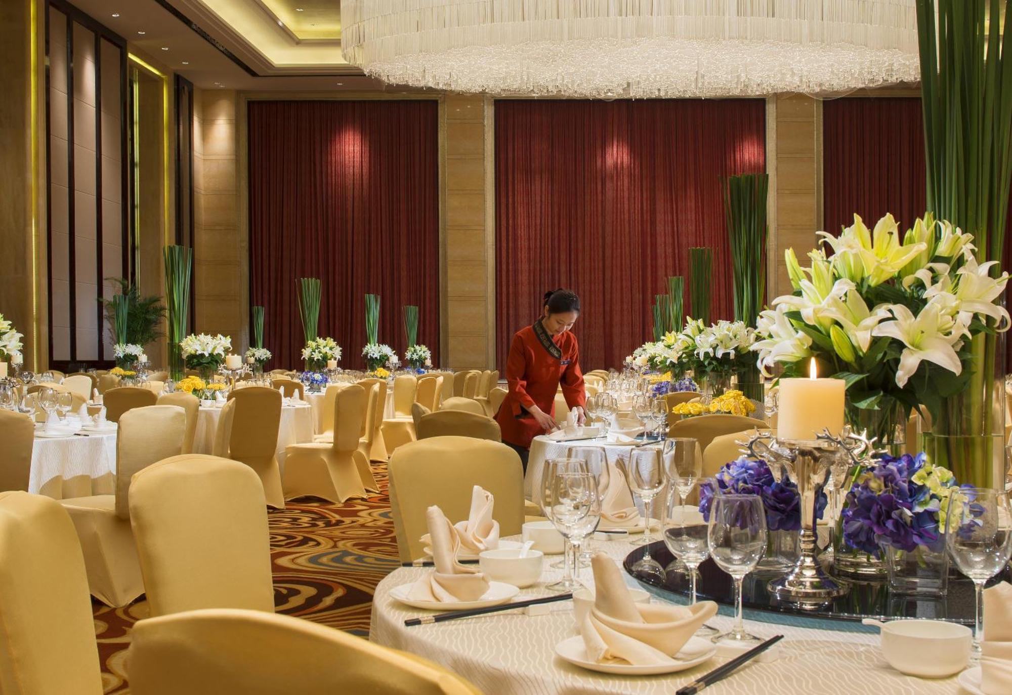 Отель Intercontinental Shijiazhuang By Ihg Экстерьер фото