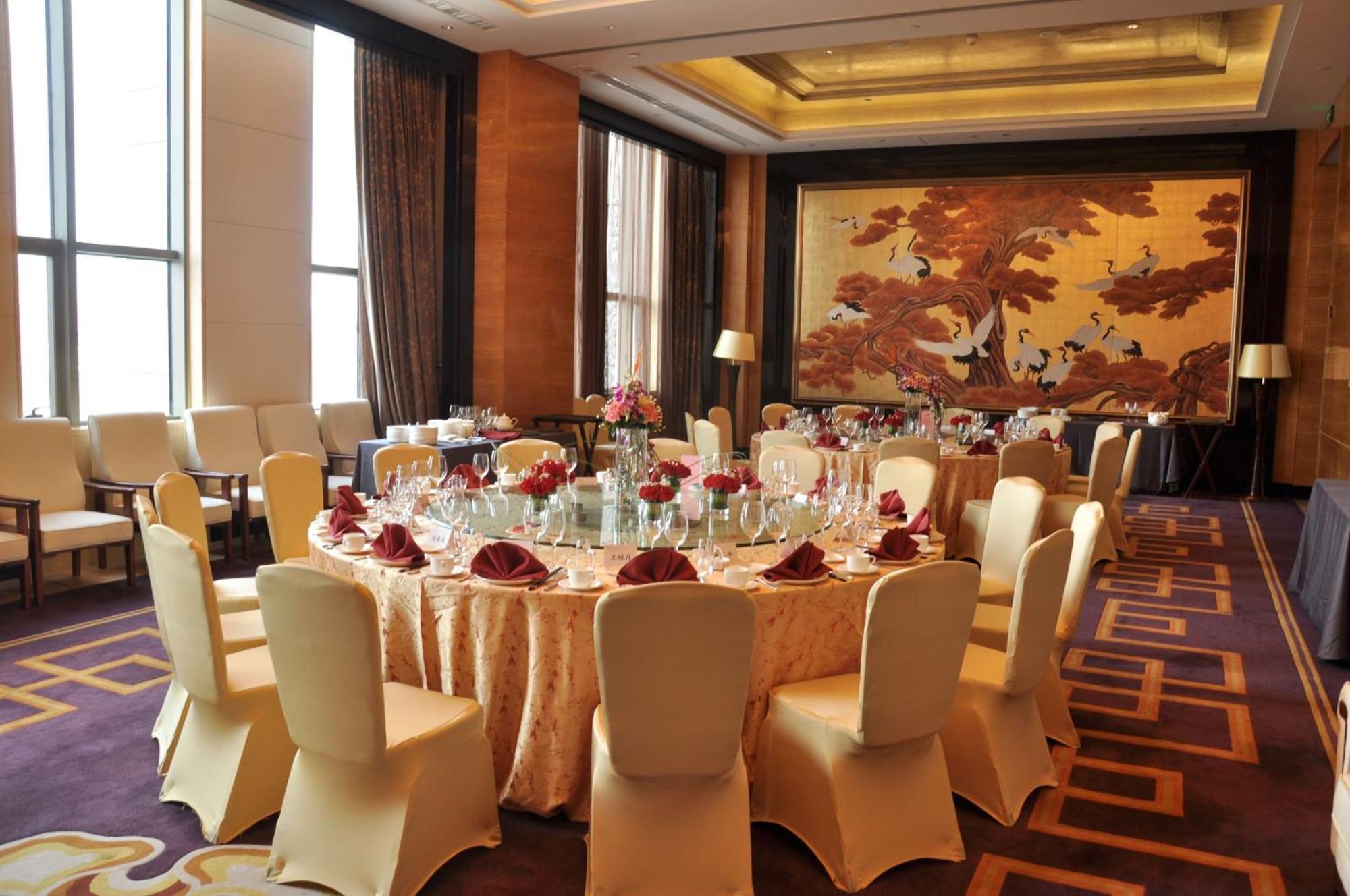 Отель Intercontinental Shijiazhuang By Ihg Экстерьер фото