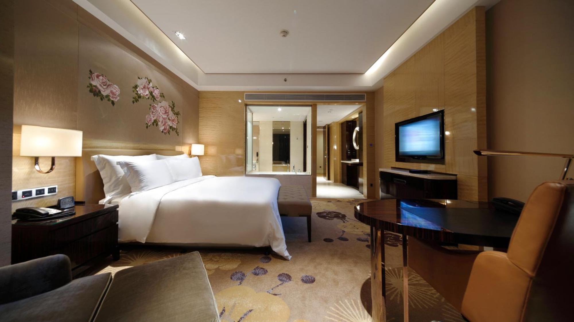 Отель Intercontinental Shijiazhuang By Ihg Экстерьер фото
